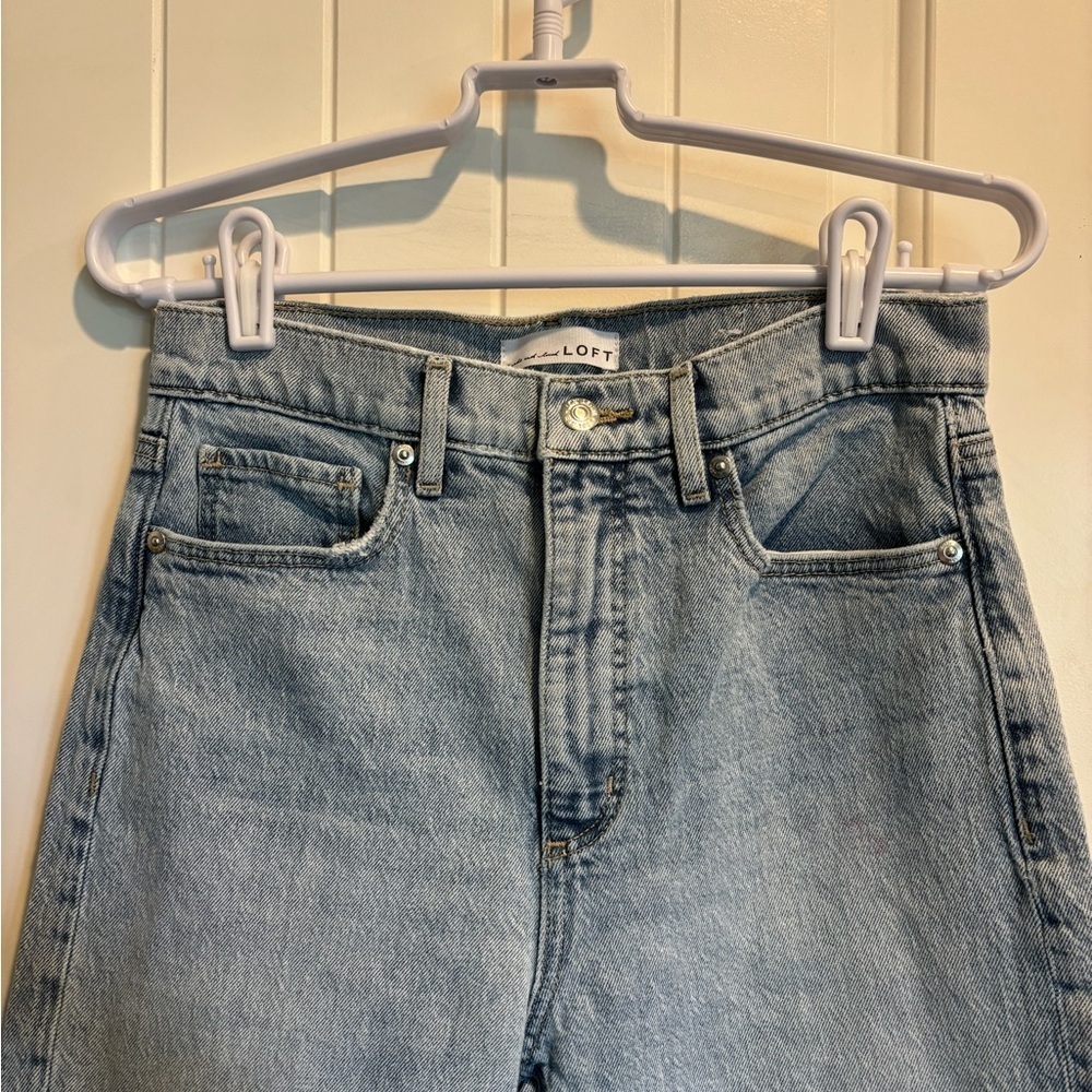 Loft 90s Light Wash Straight Jean Size 24 / 00 - Picture 2 of 6